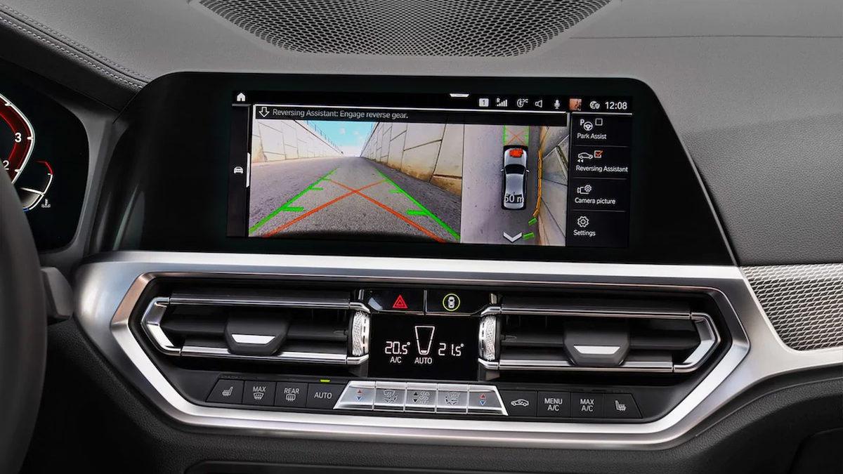 İç Aydınlatma Sistemiyle Dikkat Çeken BMW 320i’nin Özellikleri ve Fiyat Listesi