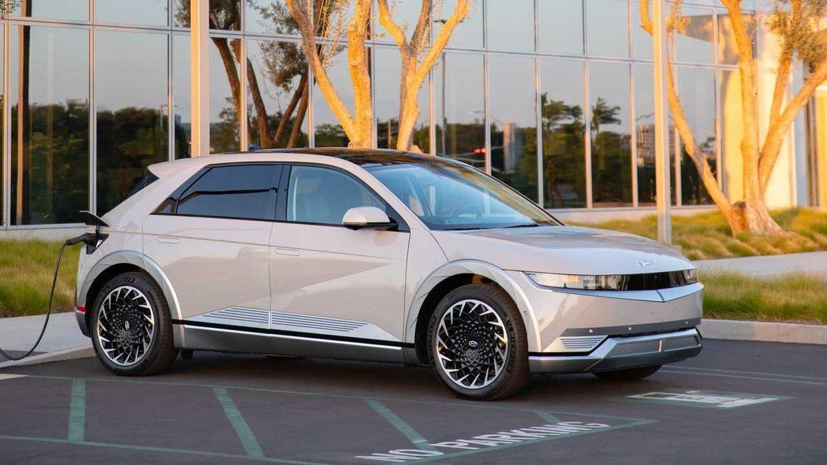 Hyundai, 5,5 Milyar Dolarlık Elektrikli Araç Fabrikası Kuracak: Tesla’nın En Büyük Rakibi Olmayı Planlıyor!