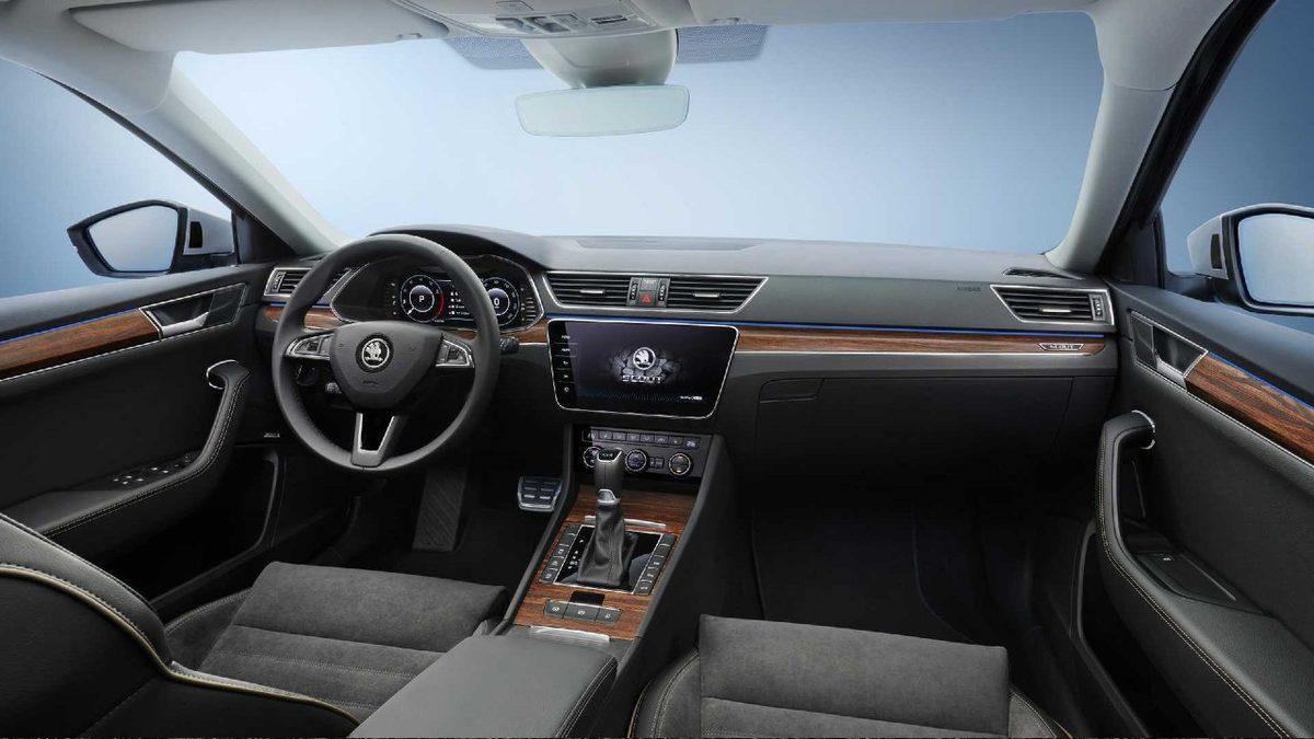 Skoda Superb Combi, Scout Versiyonuyla Türkiye’de Satışa Sunuldu: İşte Dudak Uçuklatan Fiyatı