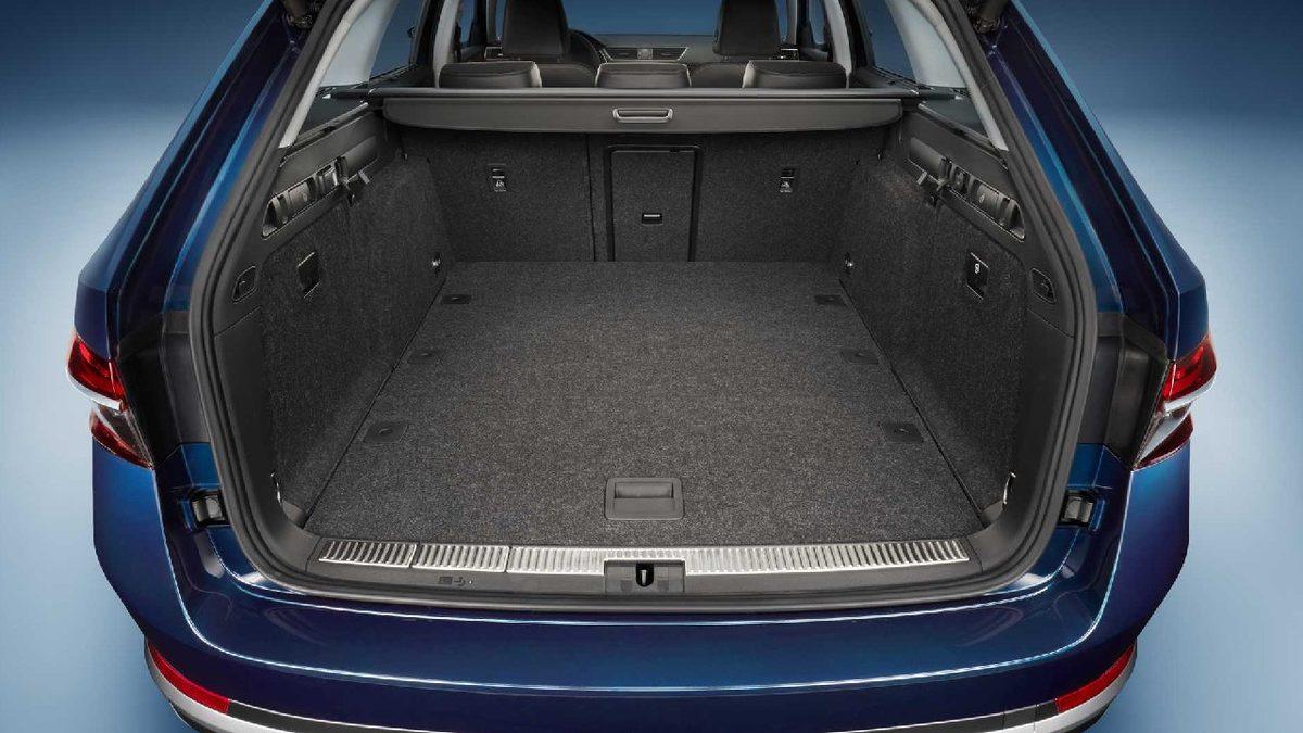 Skoda Superb Combi, Scout Versiyonuyla Türkiye’de Satışa Sunuldu: İşte Dudak Uçuklatan Fiyatı