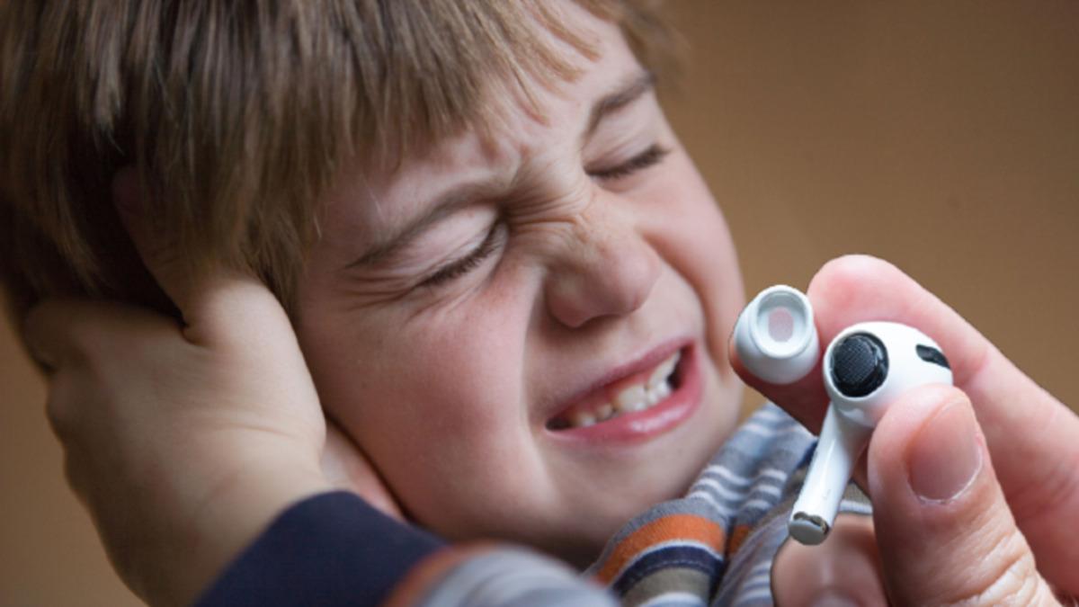 Apple, AirPods’un Bir Çocukta Kalıcı İşitme Kaybına Sebep Olduğu İddiasıyla Dava Edildi