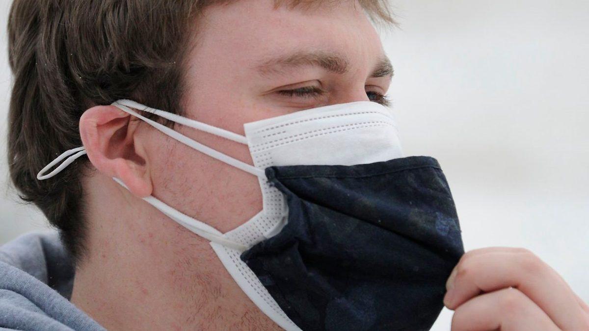 Süper Bilgisayar, Çift Kat Maskelerin Daha Fazla Koruma Sağlayıp Sağlamadığını Hesapladı