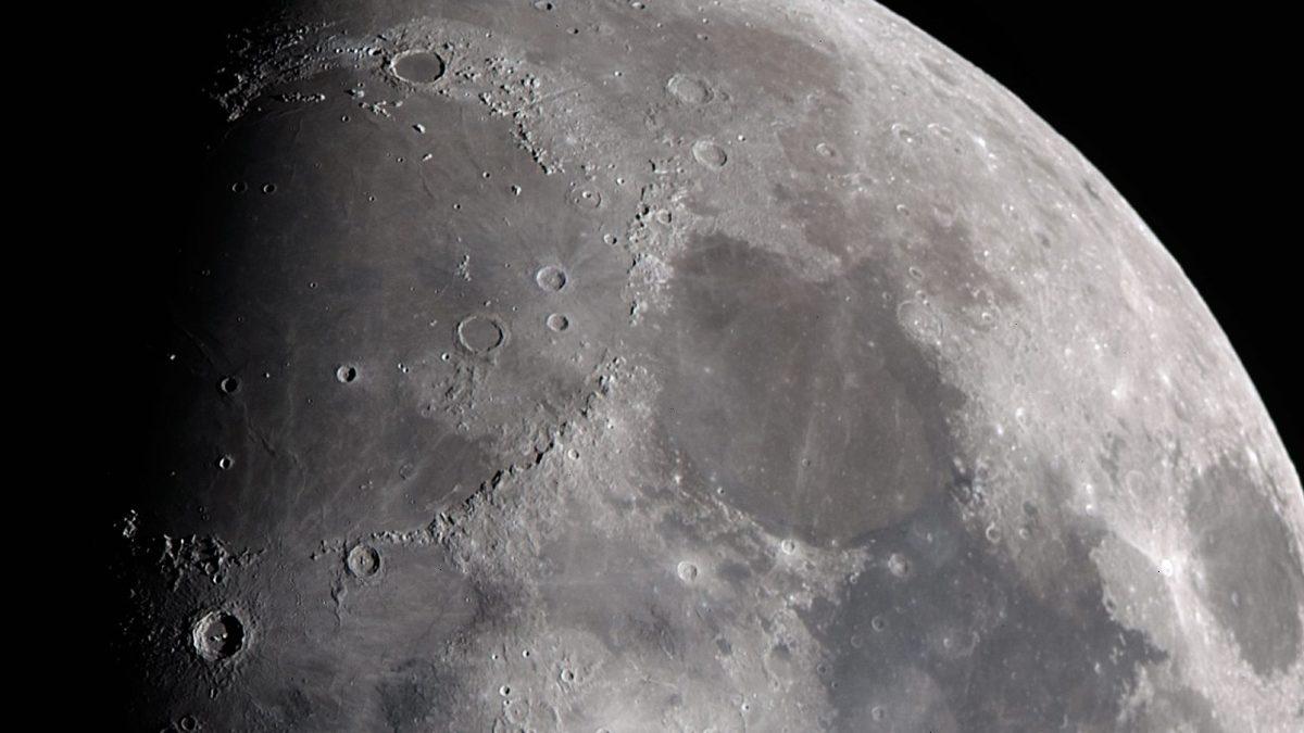 Ay’daki Su Kaynaklarının ’İçilebilir’ Olabileceği Keşfedildi