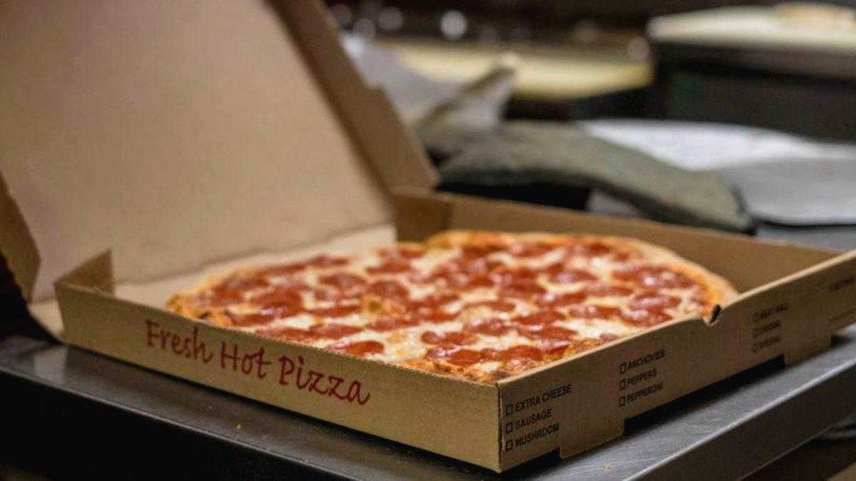 Kendisi Yuvarlak, Dilimi Üçgen Şeklinde Olan Pizzaların Kutuları Neden Karedir?