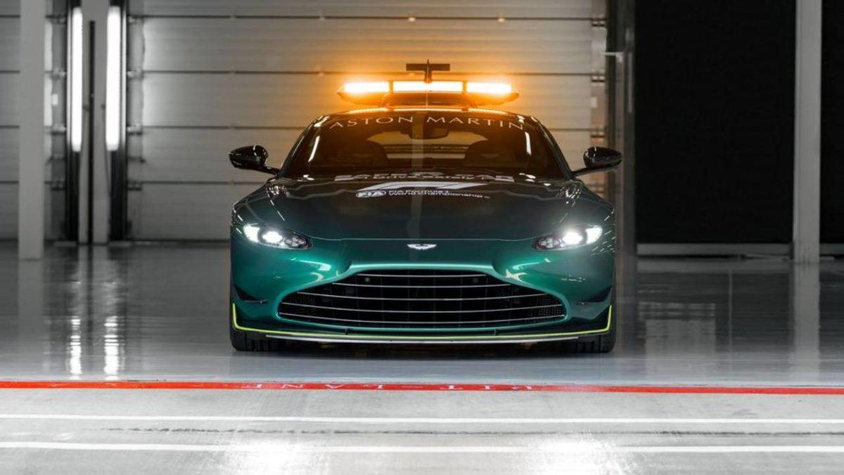 Aston Martin, ’Sık Sık Piste Çıksa da Görsek’ Dedirtecek Karizmaya Sahip F1 Güvenlik Aracını Duyurdu