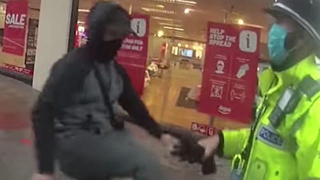 Firari Bir Suçlu, Call of Duty: Black Ops Cold War Almak Uğruna Yakalandı