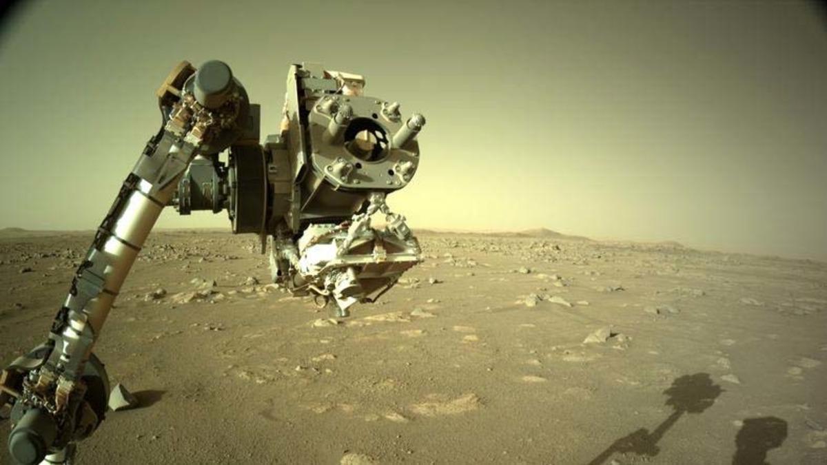 NASA, Perserverance’ın Robotik Kolunu Gösteren Yeni Görüntüler Paylaştı