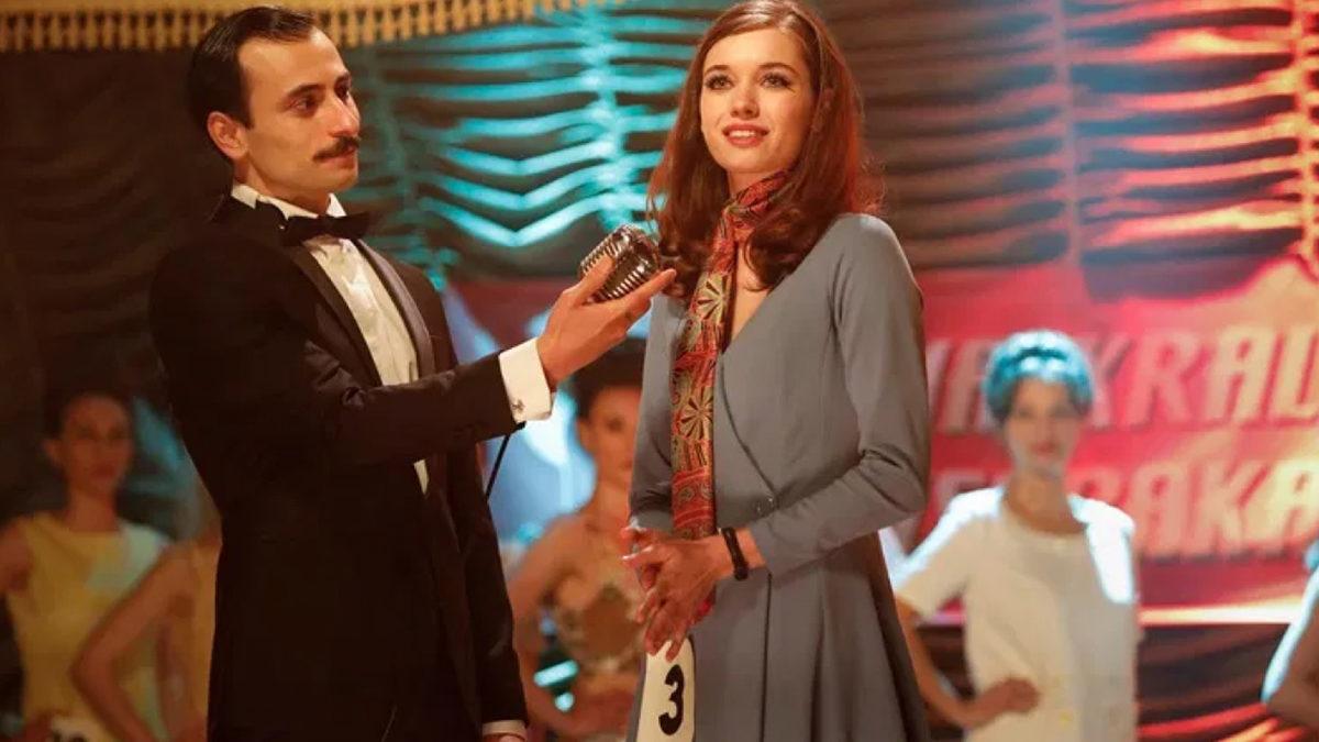 Başrolünde Çağatay Ulusoy’un Oynadığı Yeşilçam Dizisinden İlk Görseller Yayınlandı