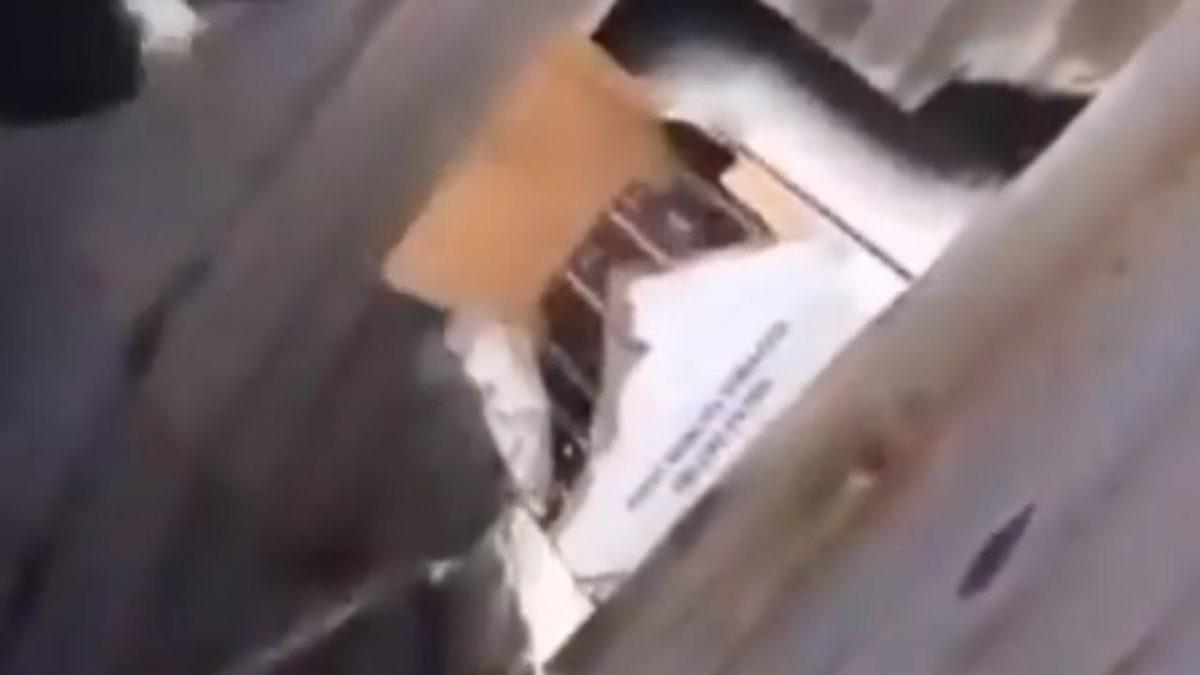 Balıkçıların Denizin Ortasında Bulduğu, Ağzına Kadar iPhone 12 Dolu Konteyner [Video]