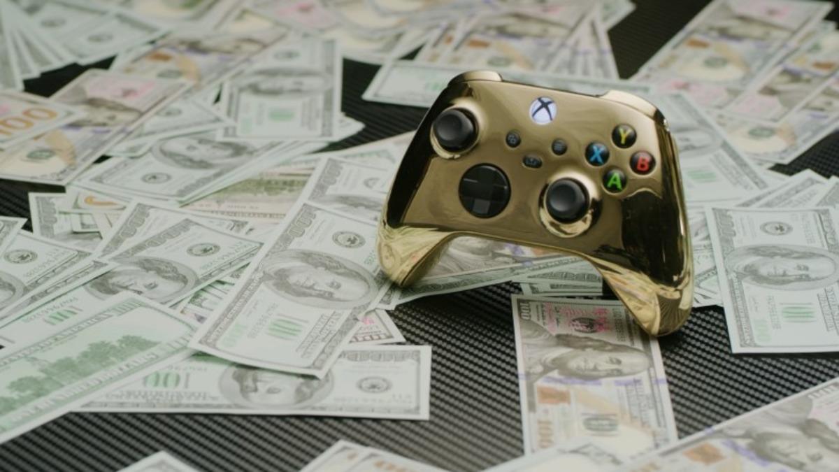 Bir YouTuber, 18 Ayar Altından 87 Bin Dolarlık Xbox Series X Oyun Kolu Yaptı [Video]