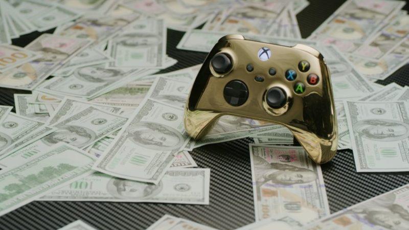 Bir YouTuber, 18 Ayar Altından 87 Bin Dolarlık Xbox Series X Oyun Kolu Yaptı [Video]