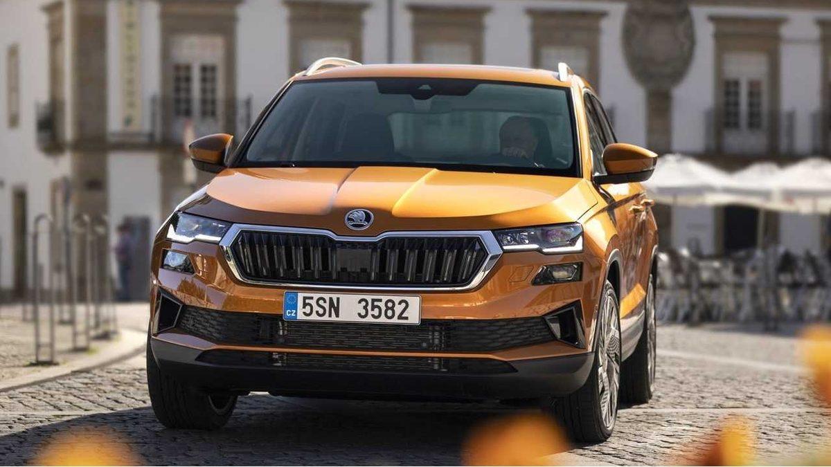 Yenilenen Skoda Karoq Türkiye’de Satışa Sunuldu: İşte Fazlasıyla Şık Tasarımı ve Hevesleri Kursakta Bırakan Fiyatı