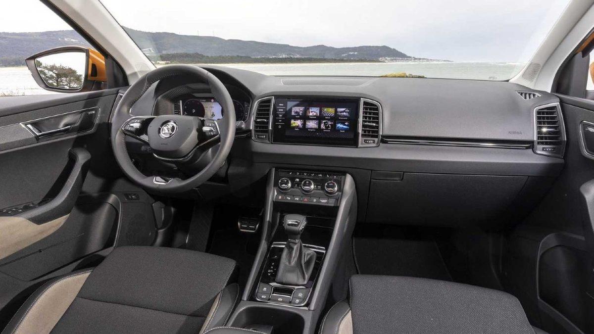 Yenilenen Skoda Karoq Türkiye’de Satışa Sunuldu: İşte Fazlasıyla Şık Tasarımı ve Hevesleri Kursakta Bırakan Fiyatı