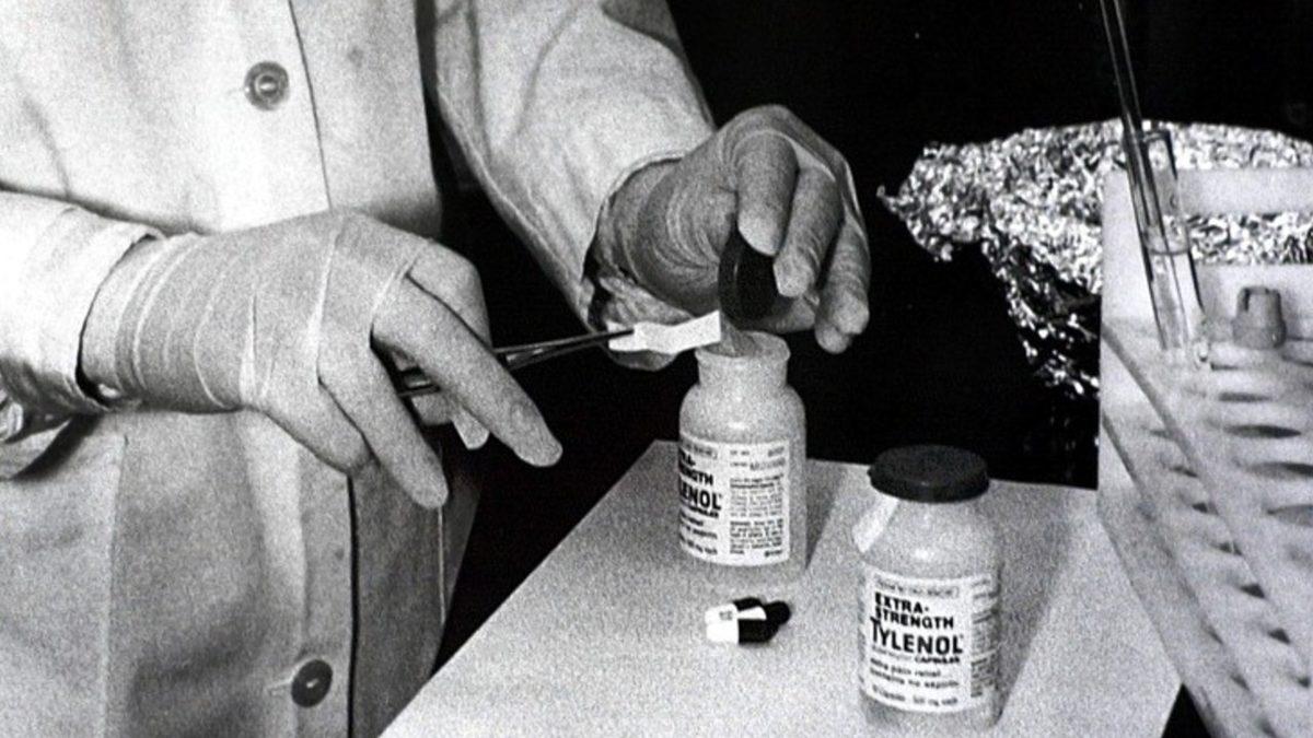 Hapların İçine Konan Siyanürle 7 Kişinin Ölümüne Sebep Olunan Esrarengiz ’Tylenol Cinayetleri’
