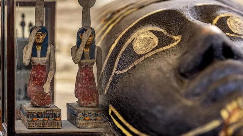 Mısır’da 2500 Yıllık Yüzlerce Mumya Keşfedildi: 9 Metrelik Hiç Açılmamış Papirüs Bulundu