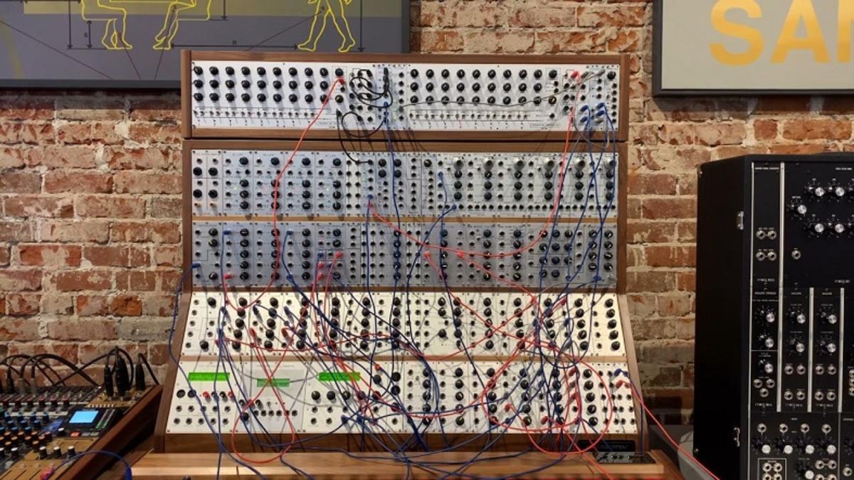 Hayatın Neredeyse Her Alanında Bulunan ‘Analog’ Aslında Ne Demek, Dijital ile Arasında Ne Farklar Var?