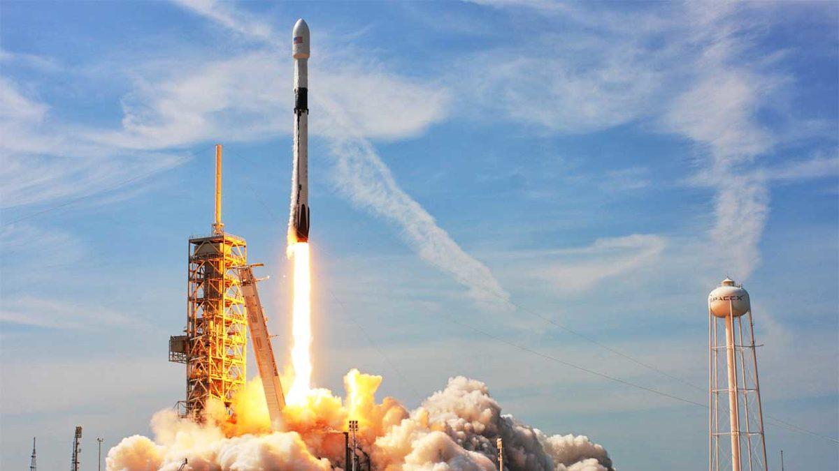 SpaceX Durdurulamıyor: Mart Ayında 180 Starlink Uydusu Uzaya Gönderildi (120 Tane Daha Gidecek)