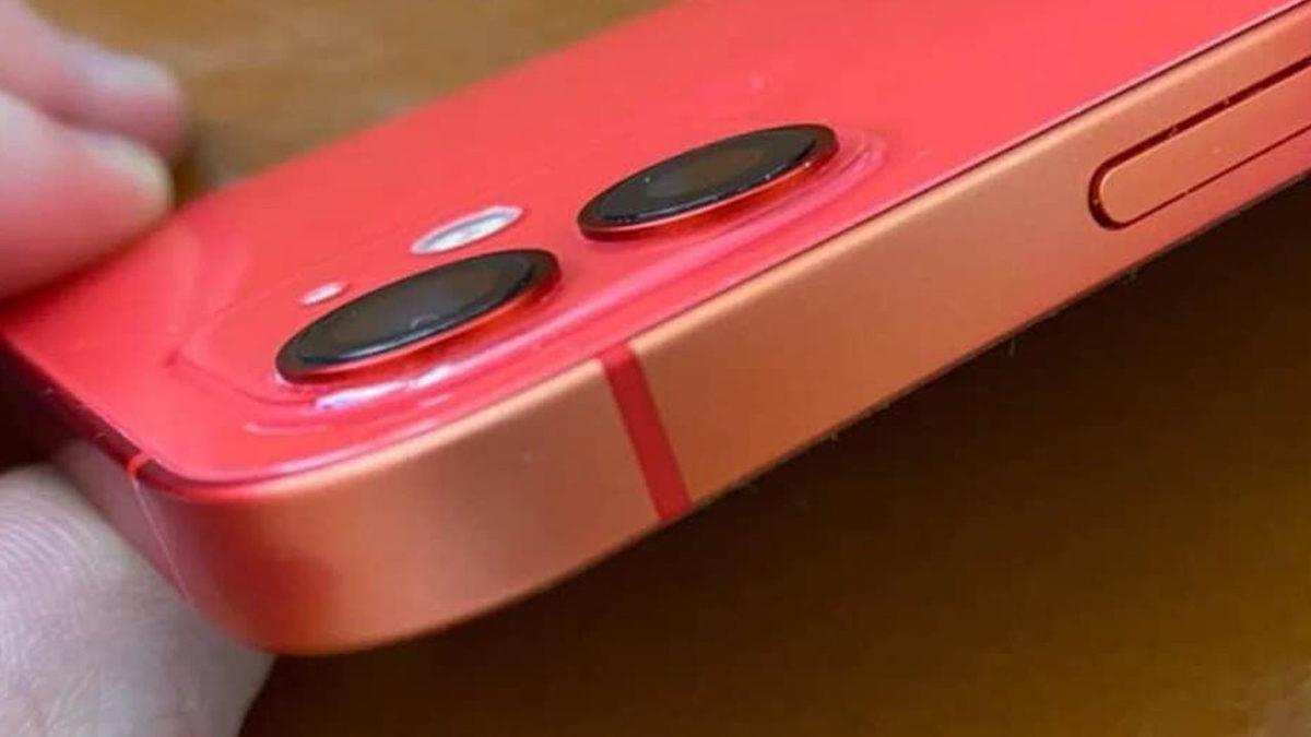 iPhone 12 ve 11’lerde Gövde Rengi Solma Problemi Gitgide Büyüyor