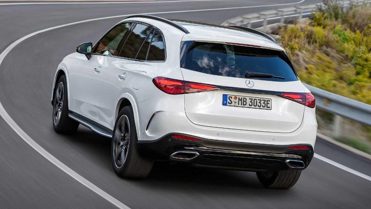 İlk Hibrit Motorlu Mercedes-Benz GLC Tanıtıldı: Lüks ve Konfor Güçle Buluştu!