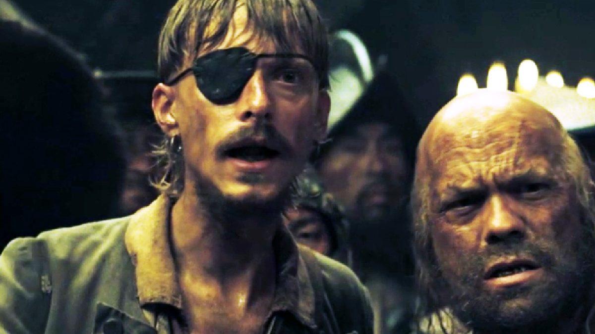 Korsanlar Neden Tek Gözlerine Göz Bandı Takarlardı? Sebep Yaralanma Değil!