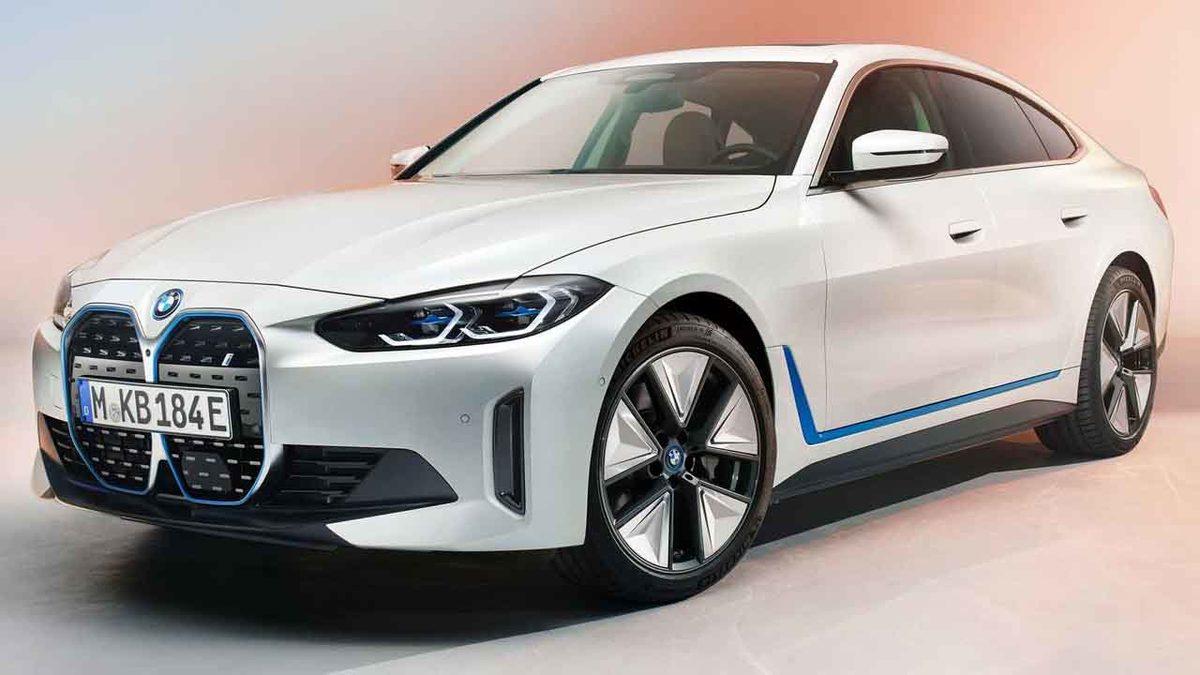 BMW, 2022 Model i4’ün Nihai Tasarımını Gösterdi: Adeta Ateş Ediyor