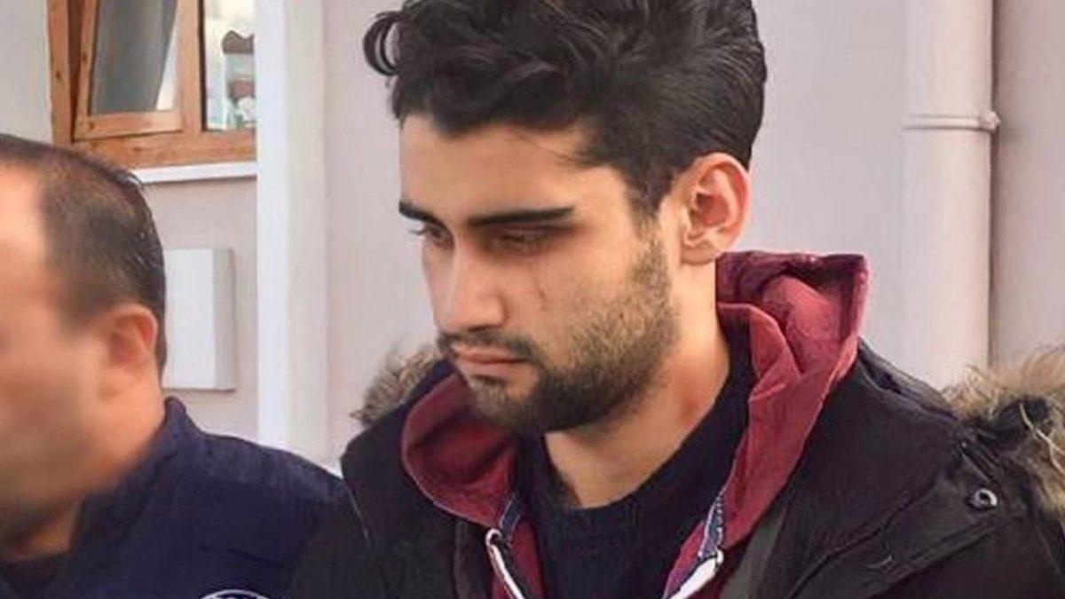 Kendini Yakan Adamı Görünce Selfie Çekmenin, Sokakta Çıplak Dolaşmanın Ardındaki Psikolojik Nedenler: Toplumsal Bir Çöküşte miyiz?