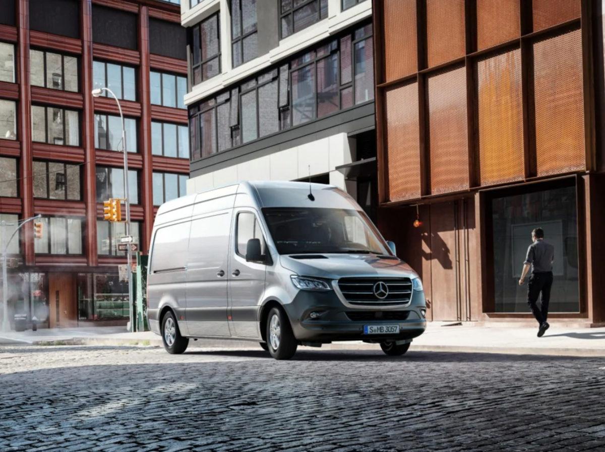 Otomobili Aratmayan Konforuyla Mercedes Sprinter’ın Dikkat Çeken Özellikleri ve Fiyat Listesi