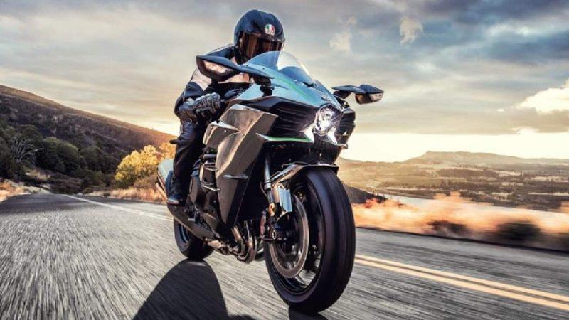 Pistten Kaçıp Yola Girmiş Gibi Çek: İşte 2021 Model Kawasaki Ninja H2R’ın Özellikleri ve Fiyatı(!)