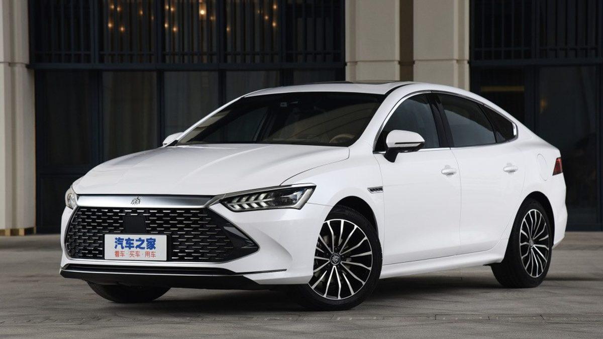 Yılın En Çok Satan Elektrikli Otomobilleri Açıklandı: Tesla Nisan Ayında Zirveyi Kaptırdı!