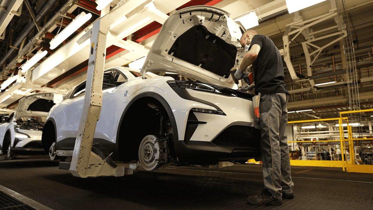 Sıfır Araba Almayı Hayal Bile Edemeyenler İçin ’Yenilenmiş Otomobil’ Geliyor: Fabrikadan 2. El