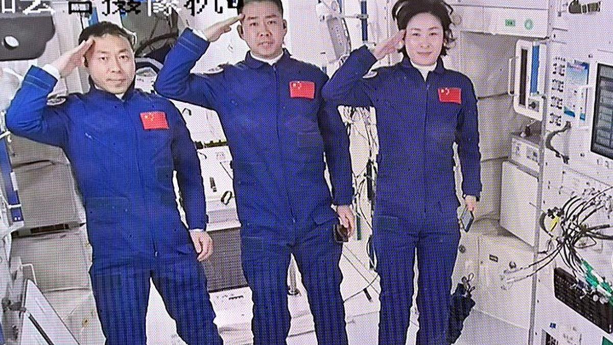 Çin, Kendi İstasyonunu Kurmak İçin Uzaya 3 Astronot Daha Gönderdi: 6 Ay Uzayda Çalışacaklar