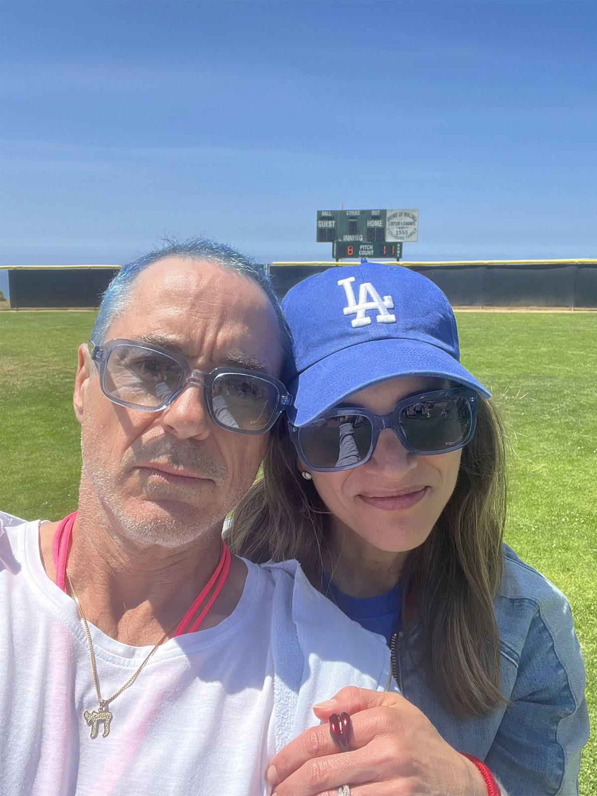 Emekli Iron Man Robert Downey Jr., ’Mavi Saçlı’ Yeni Stiliyle Sosyal Medyada Viral Oldu