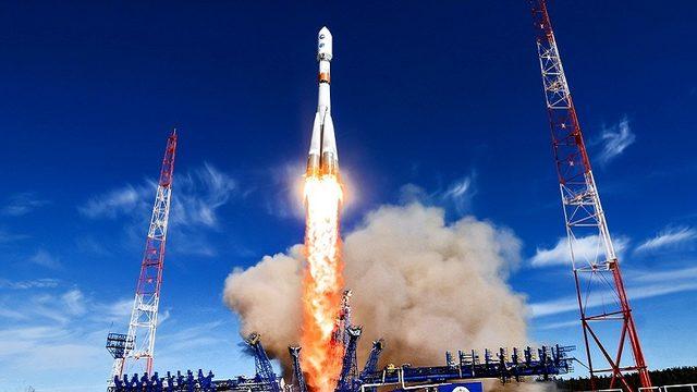 Roscosmos, Bugün Soyuz-2 Roketi ile 38 Yabancı Uyduyu Yörüngeye Fırlatacak