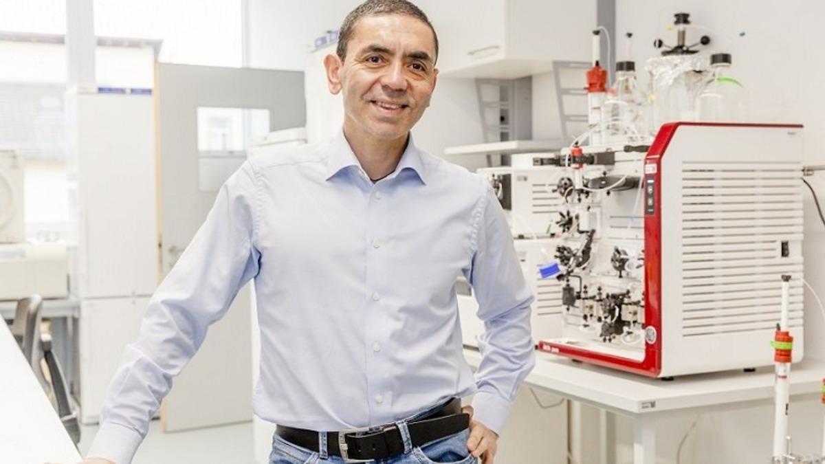 Prof. Dr. Uğur Şahin’den Karantina Uygulamalarının Ne Zaman Son Bulacağına Yönelik Açıklama