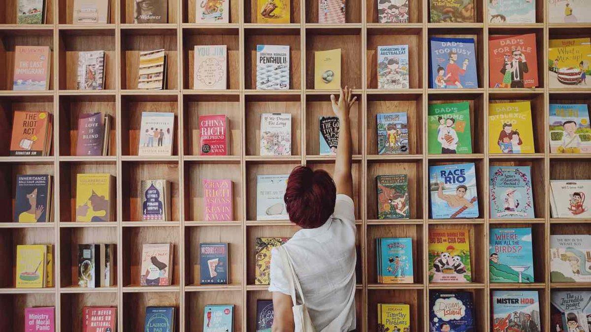 Kitapçıya Gittiğinizde Tuvaletinizin Gelmesine Neden Olan Esrarengiz Fenomen İçin İki Yeni Teori