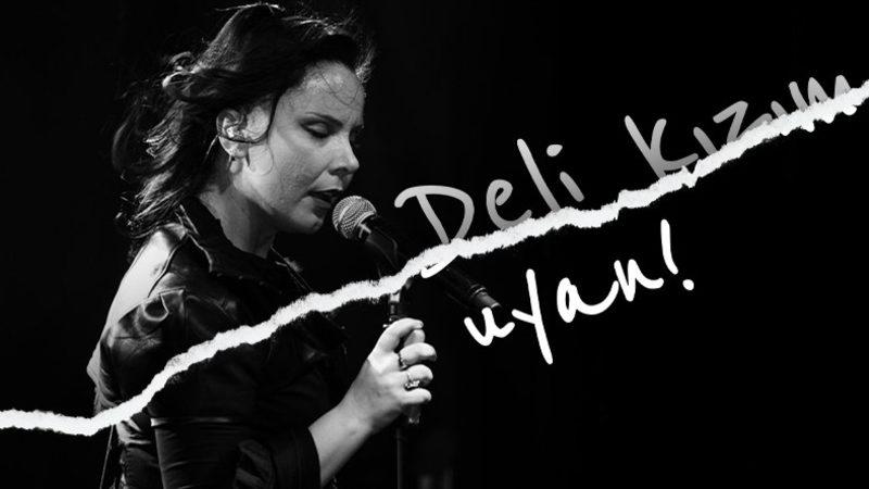 Ünlü Sanatçıların, Ölen Yakınlarına Yazdığı Hüzün Dolu 9 Türkçe Şarkı