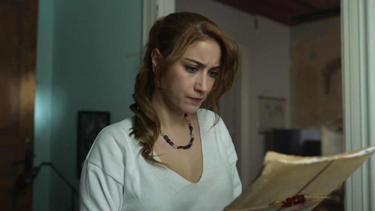 Son Olarak Pera Palas’ta Gece Yarısı’nda İzlediğimiz Hazal Kaya’nın En İyi Film ve Dizileri