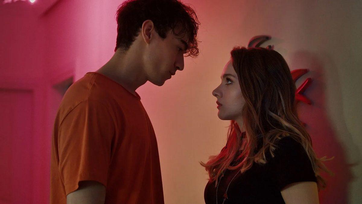 Netflix’in Yeni Dizisi Kuş Uçuşu Hakkında Her Şey: Konusu, Oyuncu Kadrosu ve 2. Sezon…