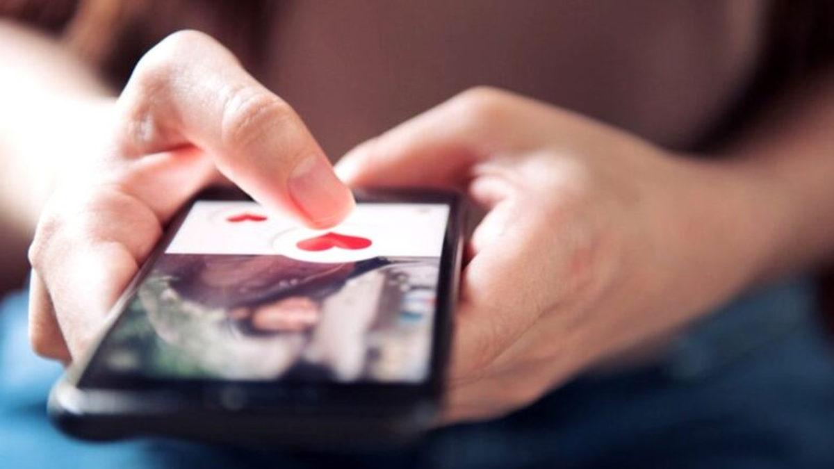 Tinder’da Eşleşen Erkekler İçin Muhabbeti Su Gibi Akıtacak Sohbet Başlatma Taktikleri