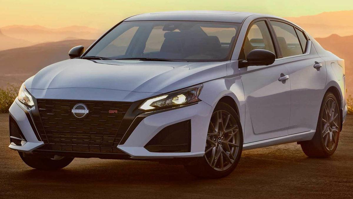 Passat Rakibi ’Nissan Altima’ Tanıtıldı: İşte Hem Sportif Hem Şık Duran Tasarımı ve Özellikleri