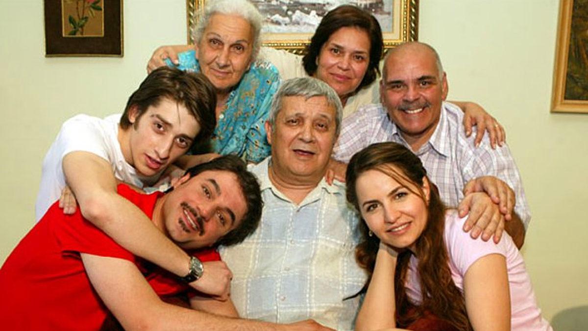 Leyla ile Mecnun Gibi Yeniden Çekilse Diye Yolunu Gözlediğimiz 20 Efsane Türk Dizisi