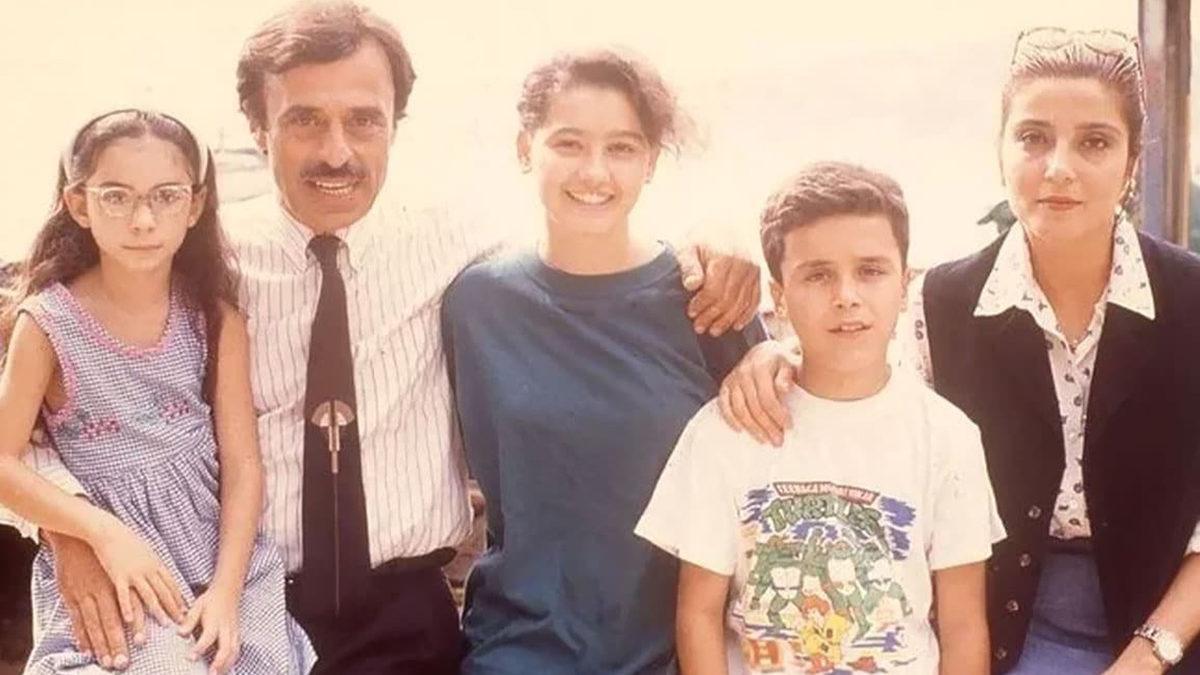 Leyla ile Mecnun Gibi Yeniden Çekilse Diye Yolunu Gözlediğimiz 20 Efsane Türk Dizisi