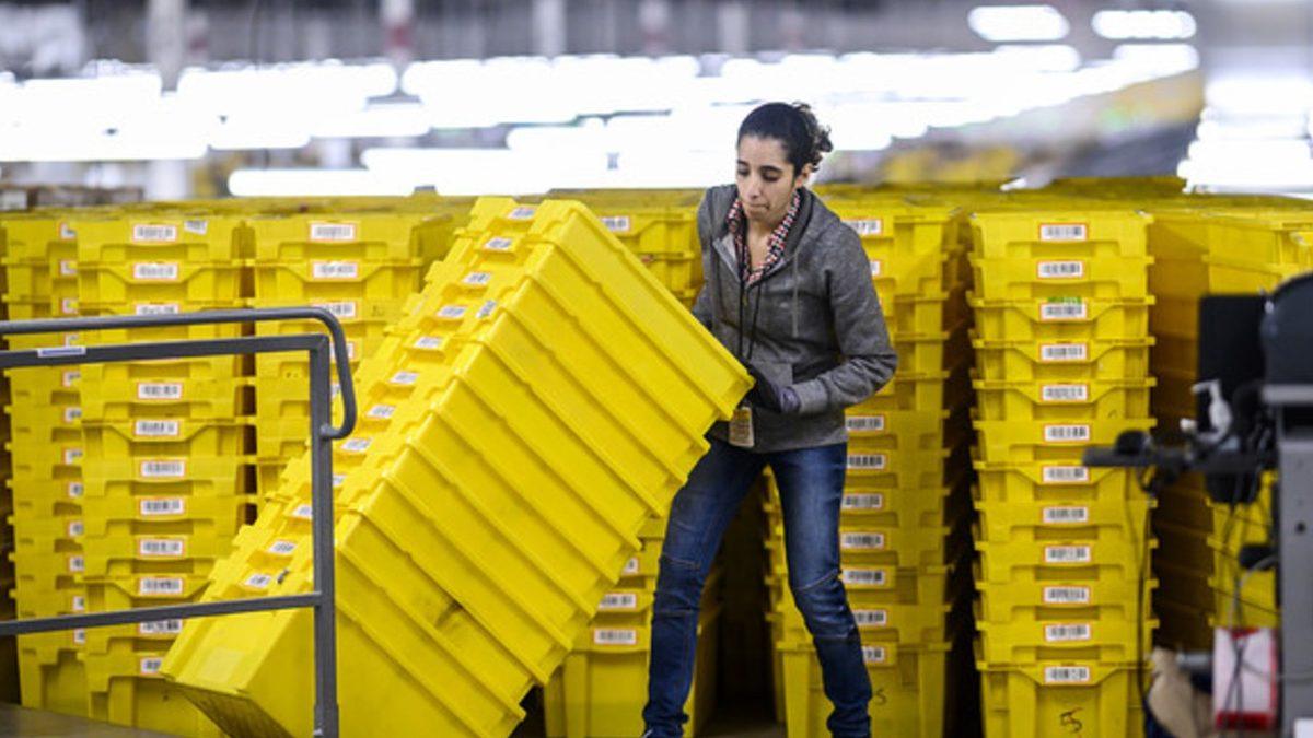 Eski Amazon Çalışanından İtiraf: Çalışanlar, Mesai Sırasında İdrarını Pet Şişeye Yapmak Zorunda Kaldı