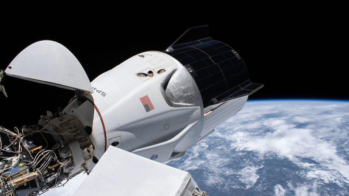 ISS’e Kenetlenmiş Crew Dragon, Mürettebatı Korkutan Bir ’Yanlış Alarm’ Verdi