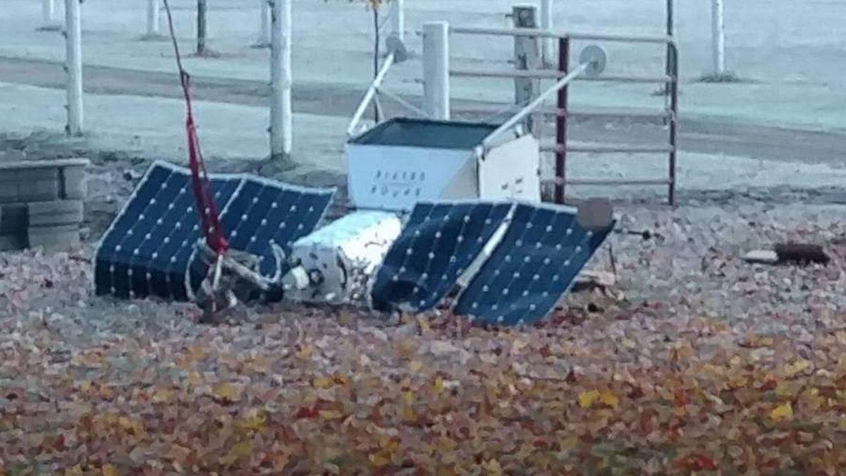 Hani Olur da Başınıza Gelirse Diye Anlatıyoruz: Bulunduğunuz Yere Bir Uydu Düşerse Ne Yapmalısınız?