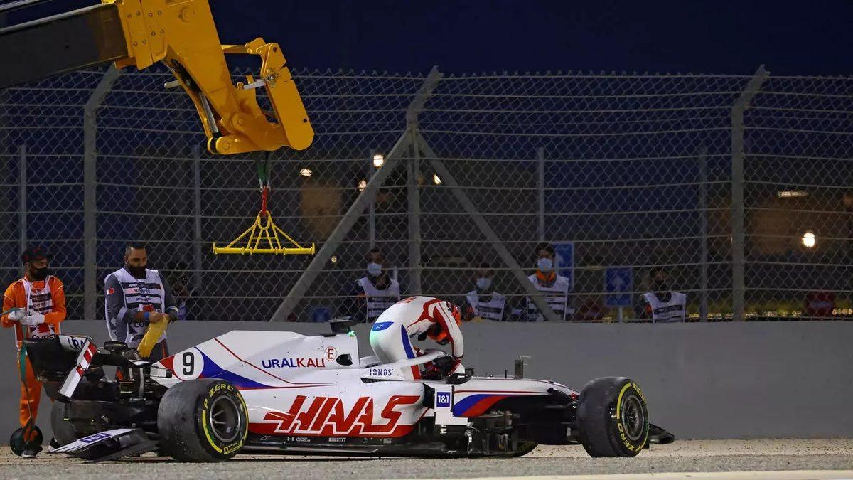 Formula 1’de 2021 Yılının İlk Yarışını Rekor Kıran Hamilton Kazandı