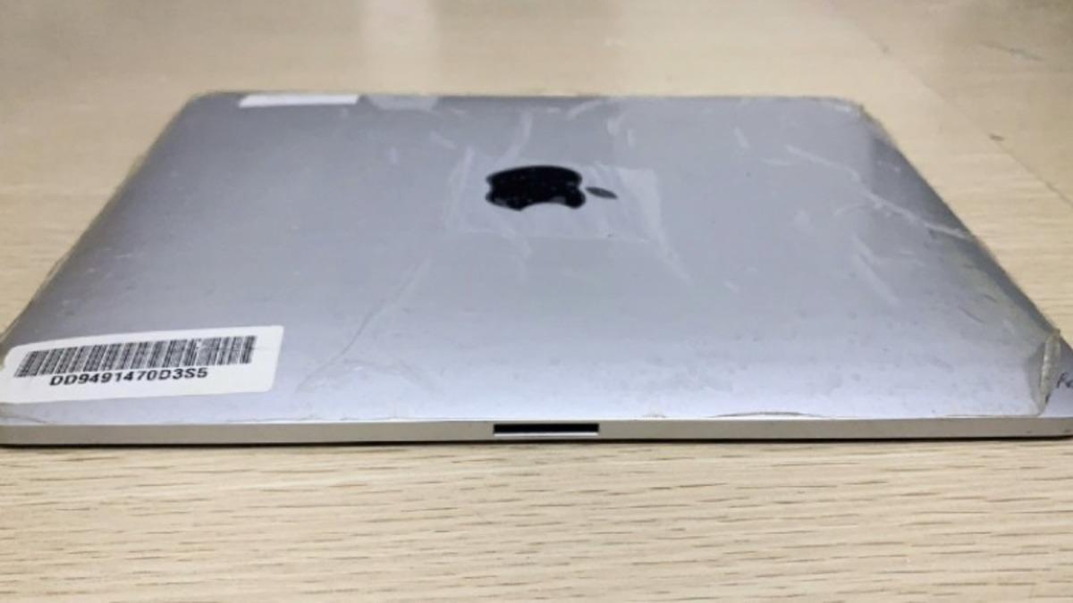 İlk Nesil iPad’in Çift Bağlantı Girişli Prototip Fotoğrafları Ortaya Çıktı