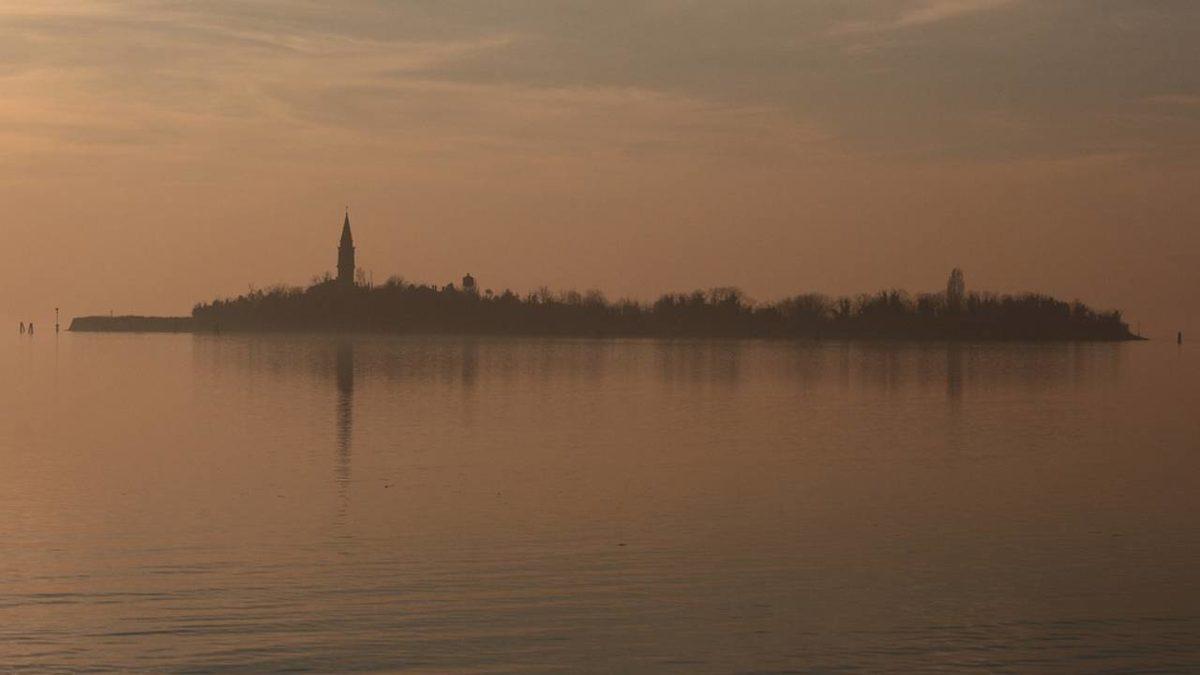 Ziyaret Etmenin Yasak Olduğu, Binlerce İnsana Mezar Olan ’Hayaletli Ada’ Poveglia’nın Gerçek Hikayesi