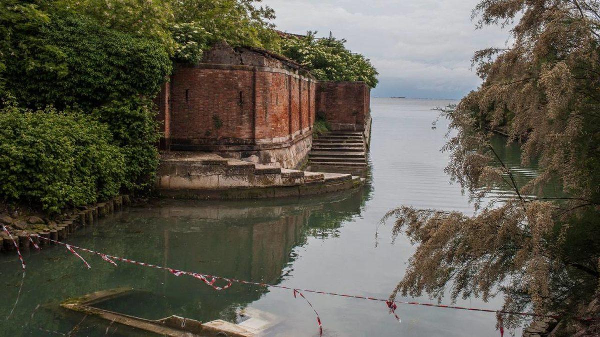 Ziyaret Etmenin Yasak Olduğu, Binlerce İnsana Mezar Olan ’Hayaletli Ada’ Poveglia’nın Gerçek Hikayesi