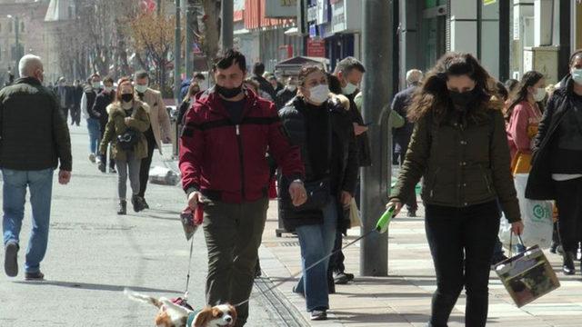 Cumhurbaşkanı Erdoğan Yeni Kısıtlamaları Açıkladı: Kırmızı İllerde Hafta Sonu Yasağı Geri Geldi